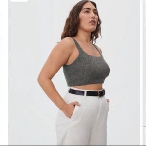 Everlane Crop top !!